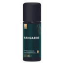 Eine dunkelgrüne glasflasche phytomed mandarine bio 10ml mit schwarzem deckel und mandarine bio etikett