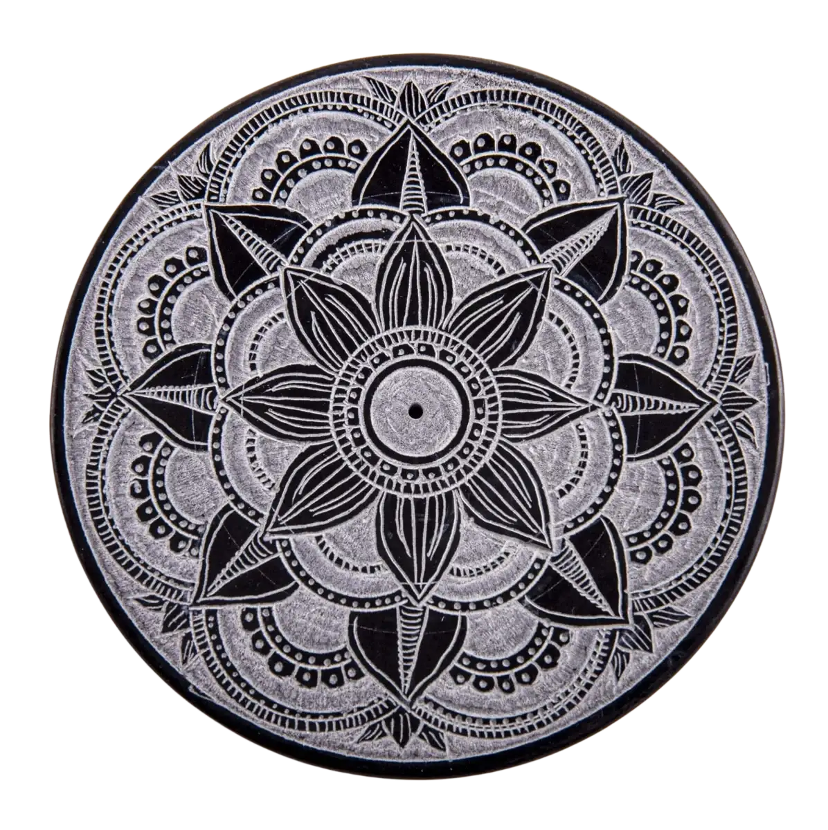 Handgefertigter Räucherstäbchenhalter aus Speckstein mit Mandala-Design, 10,5 cm hoch, von Dessauer Räucherwaren.