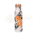 Weiße kupferflasche blumenmuster 750 ml mit kupferfarbener schraubkappe und elegantem schwarzen und orangen blumendesign