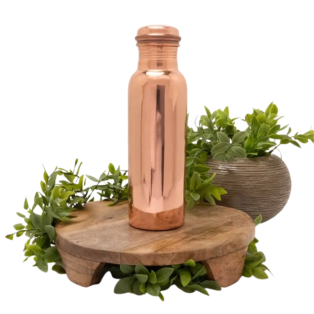 Reine kupferne Wasserflasche von Ayurveda Specialist B.V., glatt poliert, 750 ml, schwer, handgefertigt, langlebig und stilvoll.