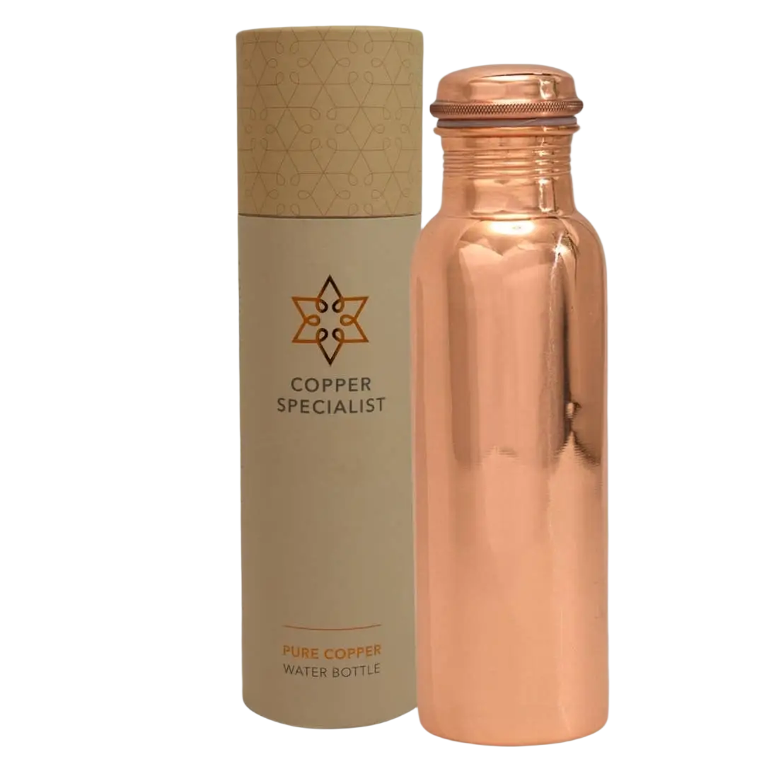 Reine kupferne Wasserflasche von Ayurveda Specialist B.V., glatt poliert, ca. 750 ml, schwer und langlebig.