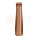 Eine reine kupferwasserflasche turm matt in schwerer ausführung mit zylindrischem design und kupferfarbe