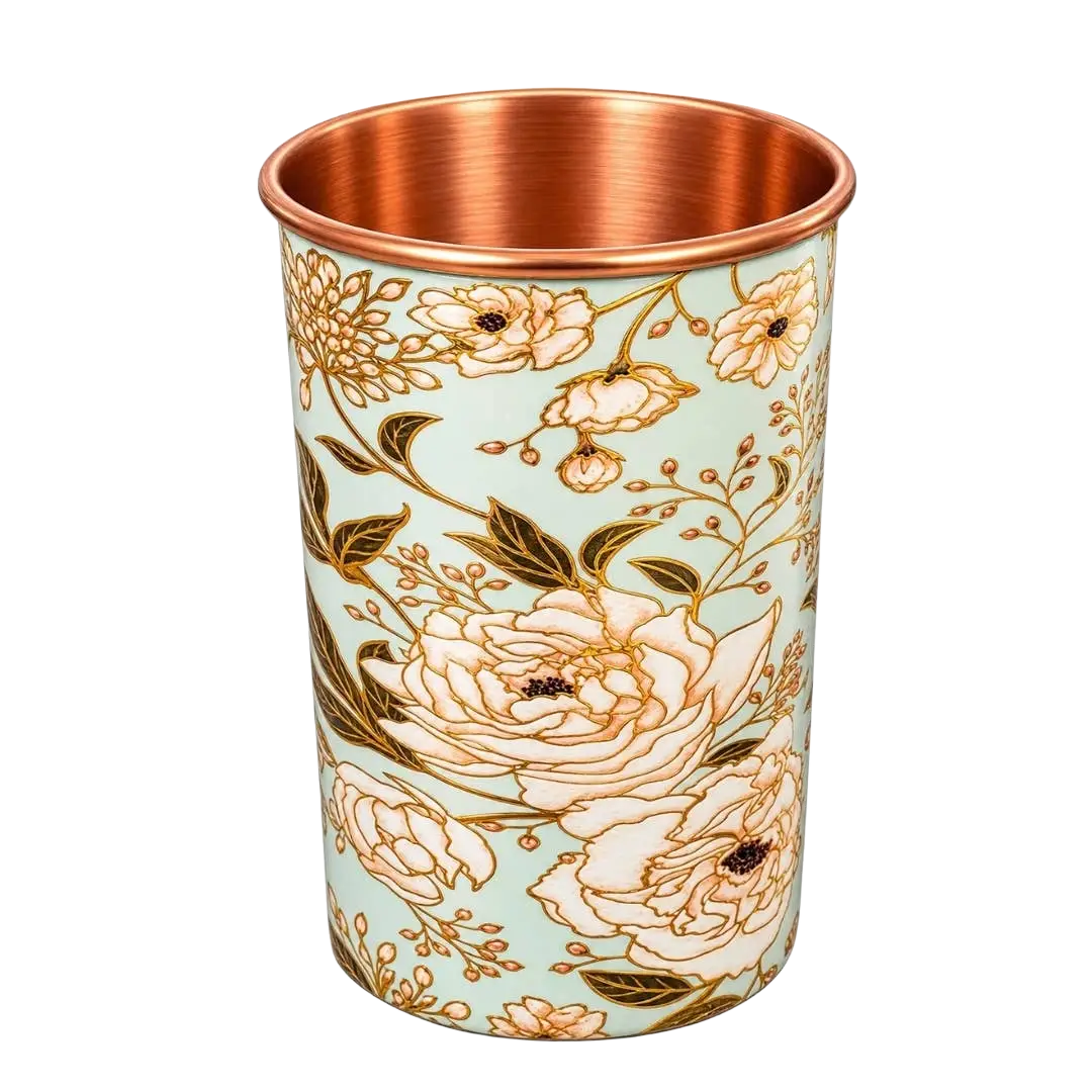 Reiner kupferbecher mit 300 ml, mintgrün mit gold floralem muster und poliertem kupfer innen von mana shop