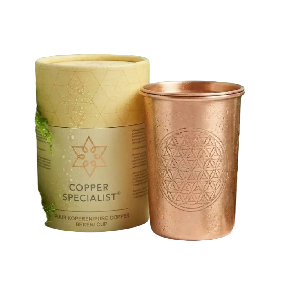 Reiner Kupferbecher mit Deckel, Flower of Life Muster, 300 ml, traditionelles Ayurveda Trinkgefäß, matt finish