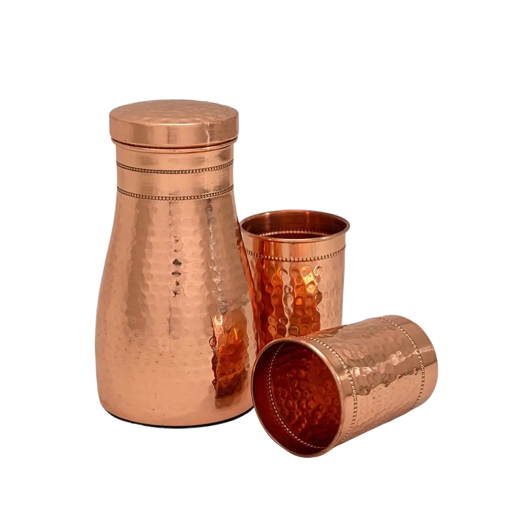 Reines Kupfer-Set mit handgefertigter Kupferkaraffe und zwei gehämmerten Kupferbechern, ca. 950 ml, von Ayurveda Specialist B.V.