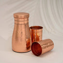 Reines Kupfer-Set mit handgefertigter Kupferkaraffe und zwei gehämmerten Kupferbechern, ca. 950 ml, von Ayurveda Specialist B.V.