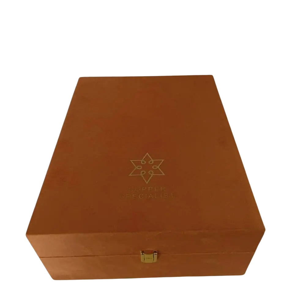Reines Kupfer-Set mit tropfenförmiger Kupferkaraffe und 2 gehämmerten Kupferbechern, ca. 950 ml, von Ayurveda Specialist B.V.