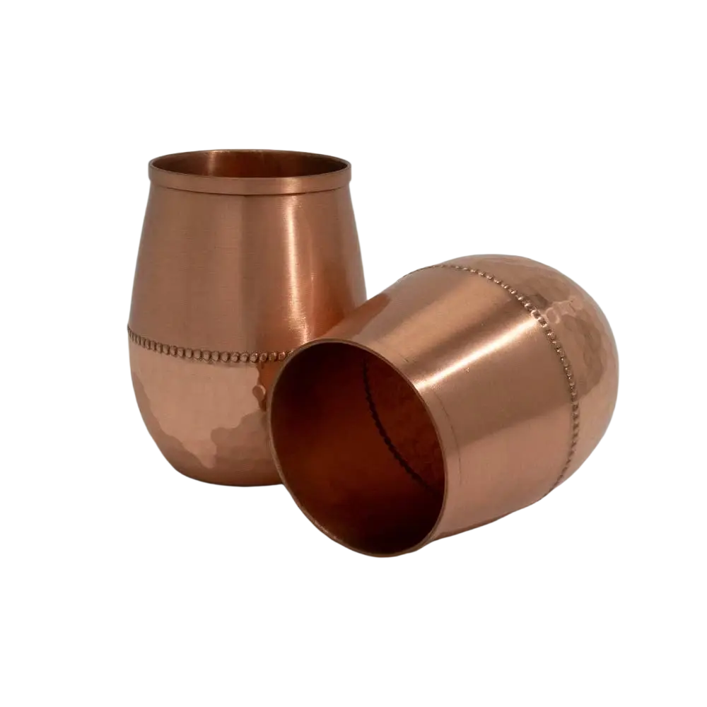 Reines Kupfer-Set mit tropfenförmiger Kupferkaraffe und 2 gehämmerten Kupferbechern, 950 ml, Ayurveda Specialist B.V.