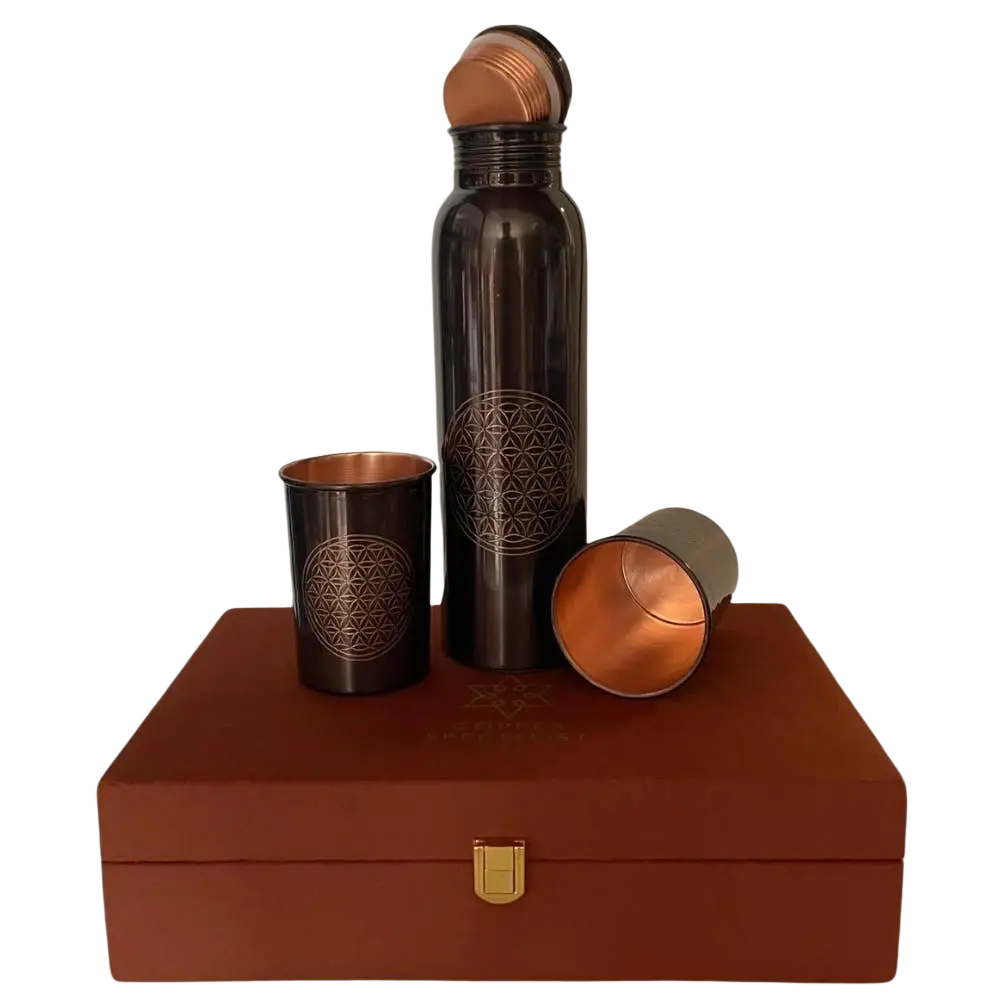 Reines Kupferset Flower of Life Antik mit 950 ml Kupferflasche und 2 Kupferbechern in Geschenkbox, Wasserflasche aus Kupfer