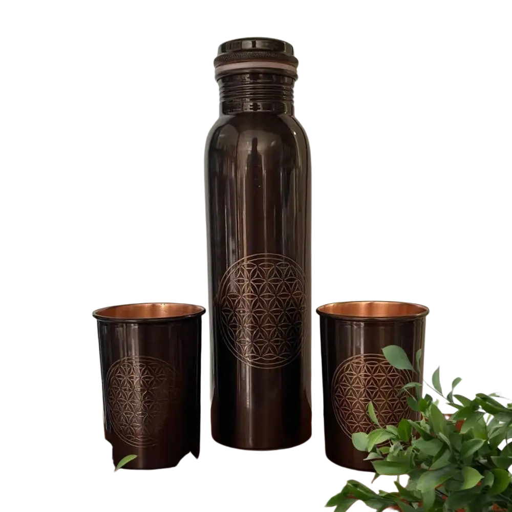 Reines Kupferset Flower of Life Antik mit 950 ml Kupferflasche und 2 Kupferbechern in Geschenkbox, Wasserflasche aus Kupfer.