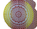 Vibrantes ritualtuch mandala 200x220cm in rot und gelb mit weißem detailmuster ideal als wandtuch oder strandtuch