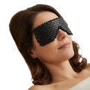 Schwarze obsidian-gesichtsmaske mit perlenbesatz und ziegelmuster für hautpflege intensiv und natürliche entspannung