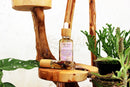 Ayamani Naturals Self Love Ritualöl mit Rosenquarz, ätherischen Ölen, Parfüm- oder Badeöl in 100 ml mit Pipette.