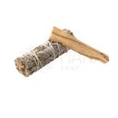 Ein gebündelter salbeierzstab mit natürlichem twine und getrockneten graulichen blättern für energetische reinigung im spirituellen geschenkset mit palo santo