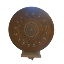 Spirituelle dekoration auf vinyl schallplatte mit handbemaltem mandala in warmbraun und weißem teal muster