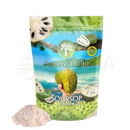 Vibrantes grünes und blaues pouch stachelannone pulver mit soursop pulver und tropischer strandillustration