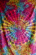 Ritualtuch mit Mandala-Design von Sundara Handicrafts, 200x220cm, farbenfrohes Wandtuch als spirituelles Dekor