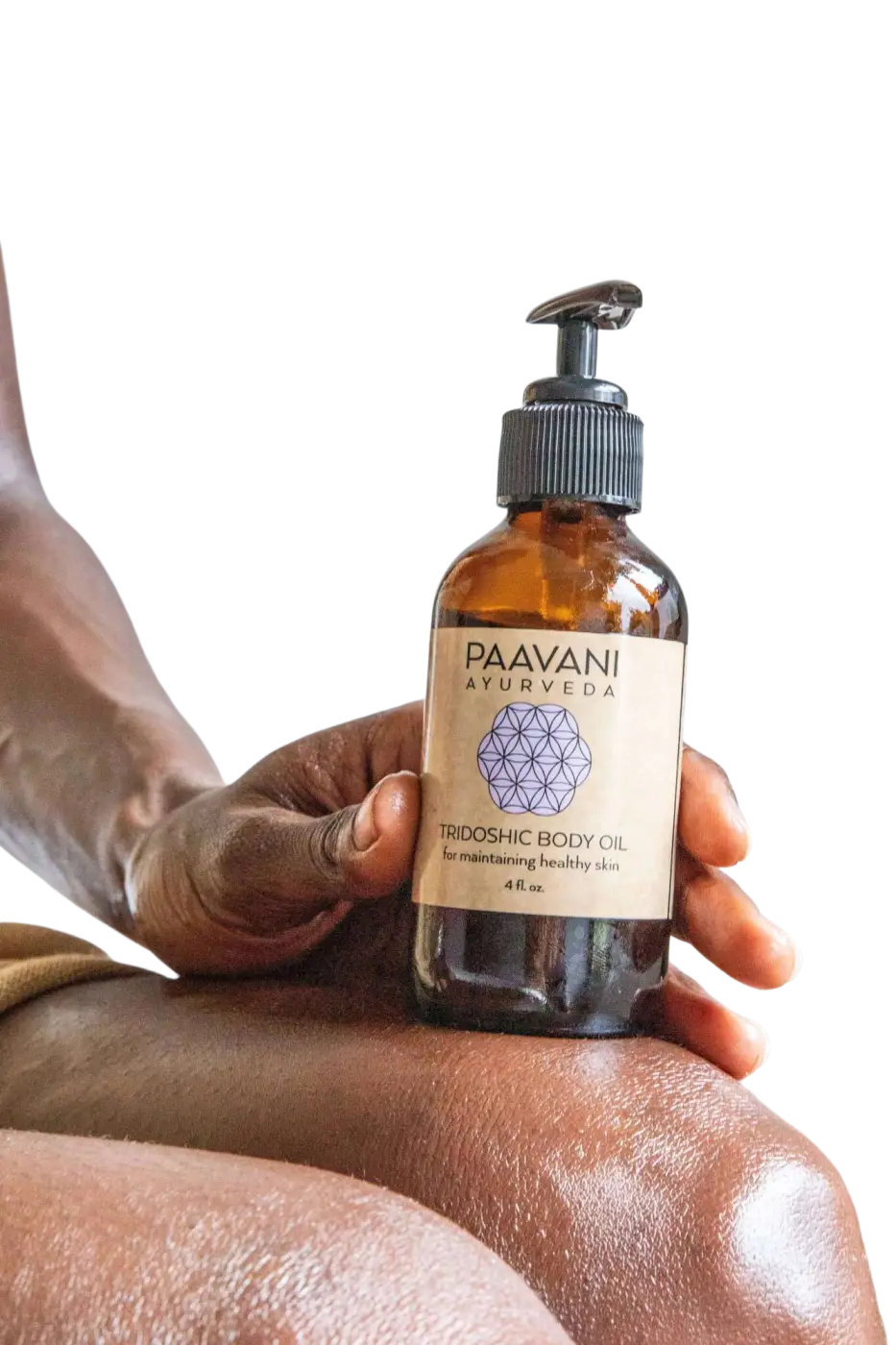 Tridosha Körperöl von PAAVANI Ayurveda, ausgleichendes Abhyanga-Öl für alle Hauttypen, zeigt Flasche mit goldenem Öl und Natur-Design
