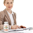 Weiße flasche mit turmeric curcumin ginger vegan kapseln 1000mg für natürliche entzündungshemmung