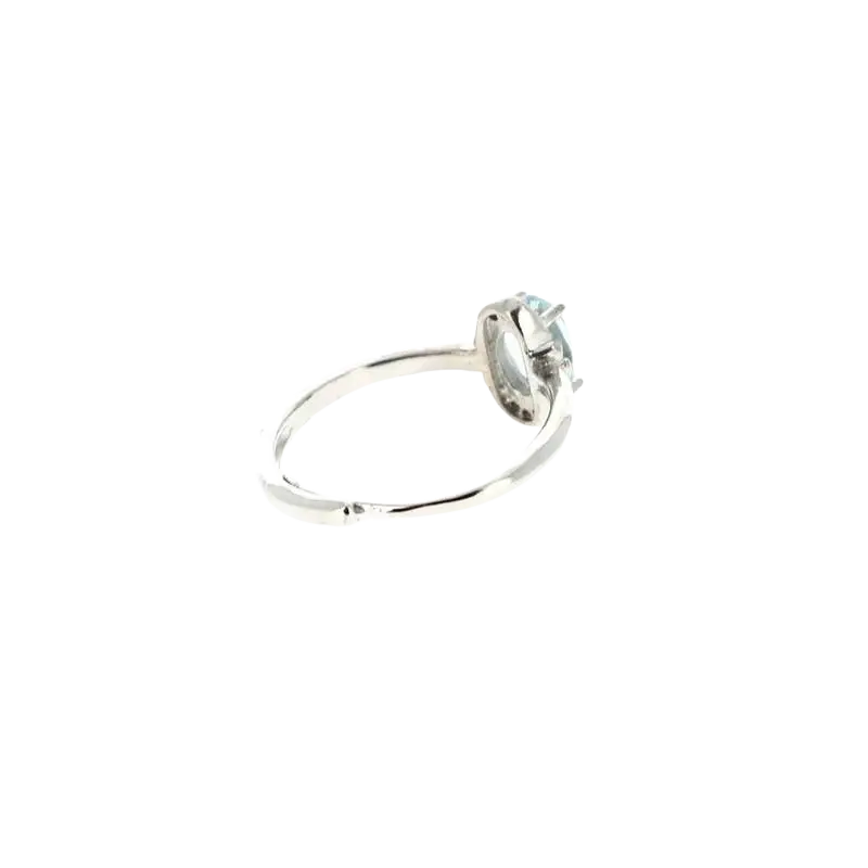 Verstellbarer Fingerring aus versilbertem Messing mit blauem Topas, 6 x 4 mm, eleganter Schmuck von Artisans de Madagascar