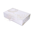 Weiße rechteckige geschenkbox mit goldfolie und mandala design für yoni ei set rosenquarz zur achtsamkeit und beckenbodenpflege