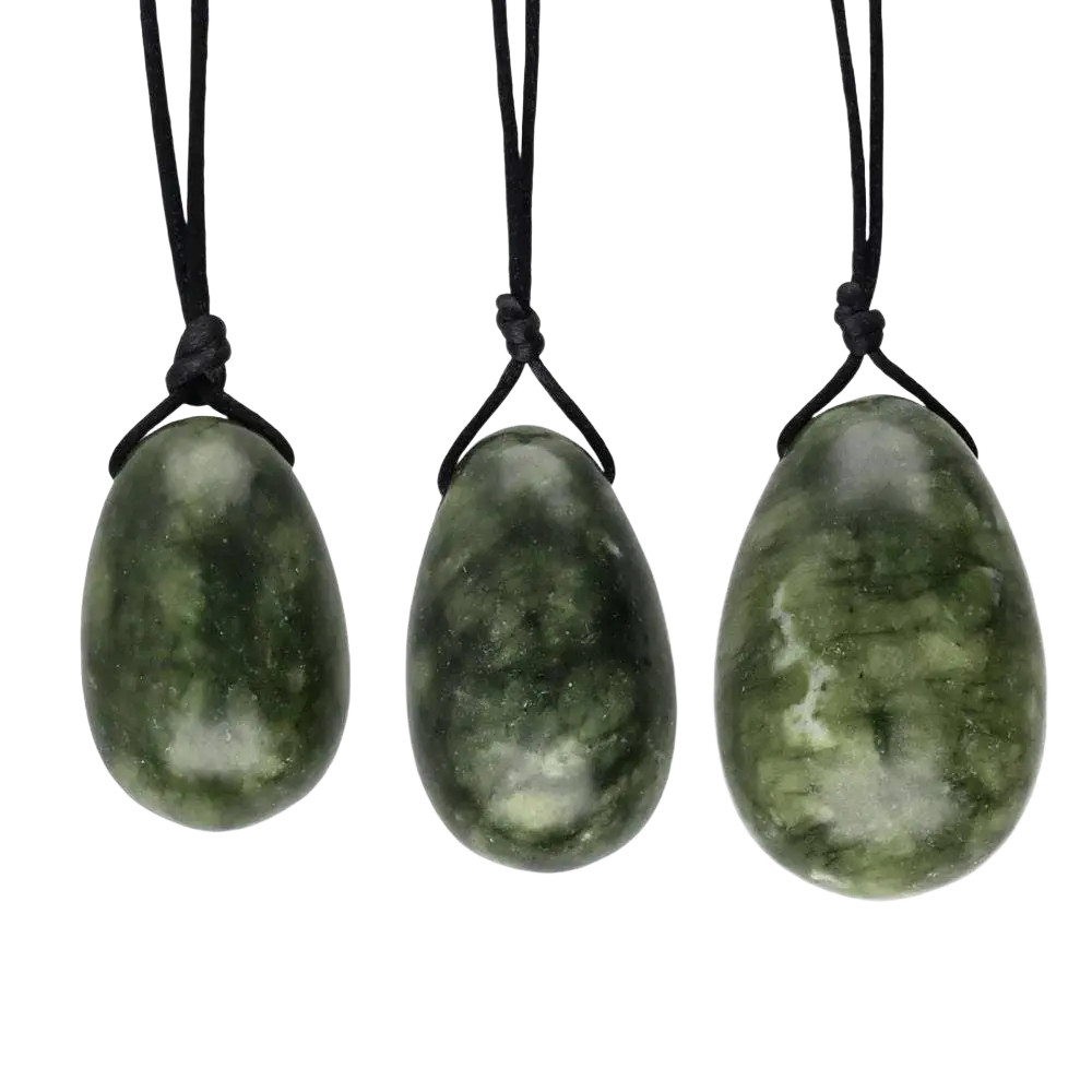 Vives de la Cortada SCP Yoni Jade-Eierpaket mit Loch und Schnur, drei polierte grüne Jade-Yoni-Eier, natürlicher Stein mit Schnur.