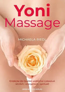 Eine zarte, hellgelbe rose in zwei händen zu yoni massage praxisbuch von michaela riedl im mana shop