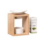 Weißes keramisches zenarome duftwachsschmelzer mit bambusrahmen und cedarwood duftöl von mana shop