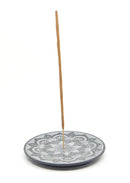 Handgefertigter Räucherstäbchenhalter aus Speckstein mit Mandala-Design, dekoratives Räucherzubehör von Dessauer